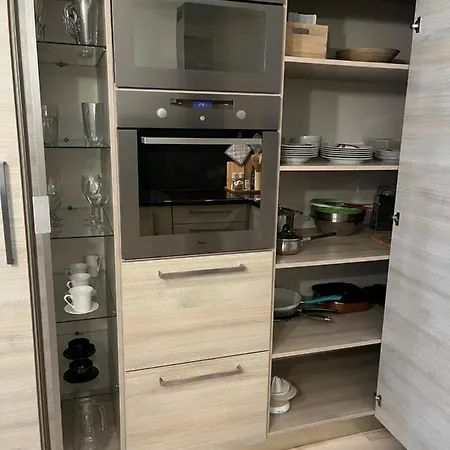 Modern 2 Apt With Free Parking And Wi-fi, Self Check-in * ブラチスラヴァ