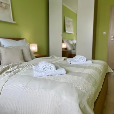 Modern 2 Apt With Free Parking And Wi-fi, Self Check-in * Bratislava
