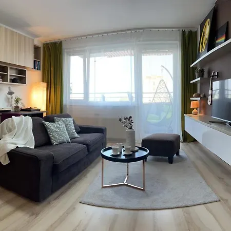 Modern 2 Apt With Free Parking And Wi-fi, Self Check-in